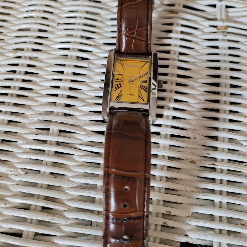 Impulse rectangular watch